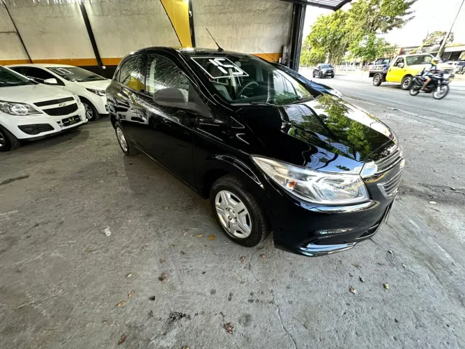 Chevrolet Onix Hatch LT 1.0 8V Flex Power Mec. 4P 2015