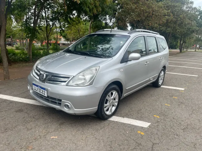 Nissan Livina Grand SL 1.8 16V Flex Fuel Aut. 2014