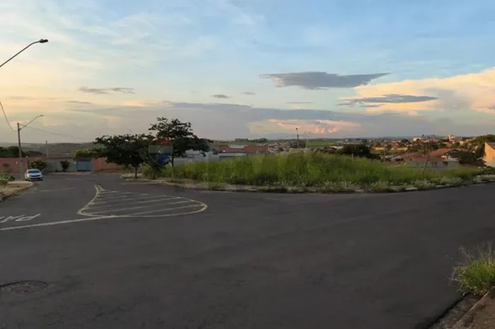 Terreno a Venda em Santa Bárbara d'Oeste