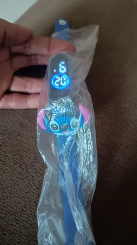 Vendo relógio infantil do Stitch