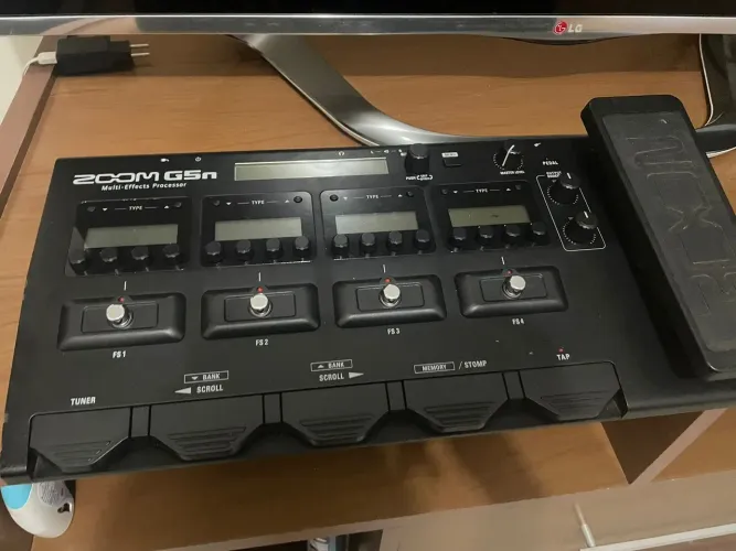 Pedaleira ZOOM G5N