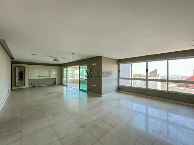 Apartamento 4 quartos, 216m² à venda no Belvedere.