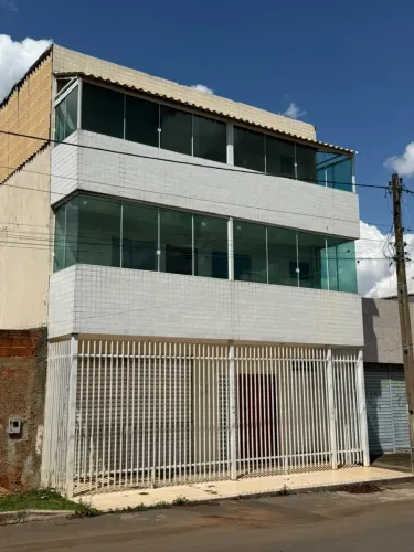M Norte QNM 34 - R$1.500,00 - 2 Quartos c/ Varanda PRÉDIO NOVO