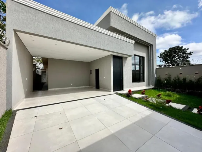 Casa, 3 quartos, 3 suítes, 221 m², 4 vagas no Setor Faicalville em Goiânia