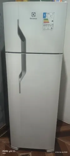 Vendo essa geladeira nova , 1 mês de uso 