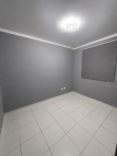 Alugo quarto em apto familiar, somente para moças