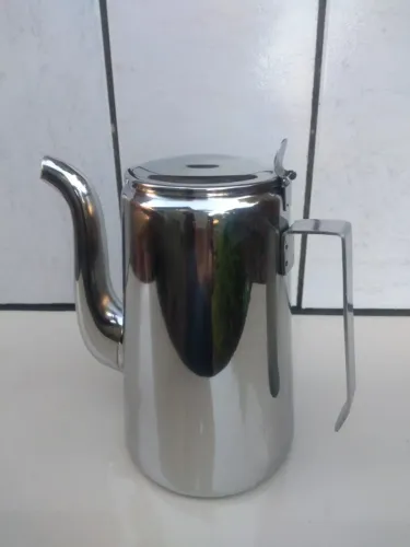 Bule em Inox - Cap. 1,5 Litros