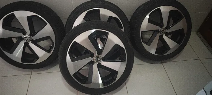 Jogo de rodas aro 18 5 x 100