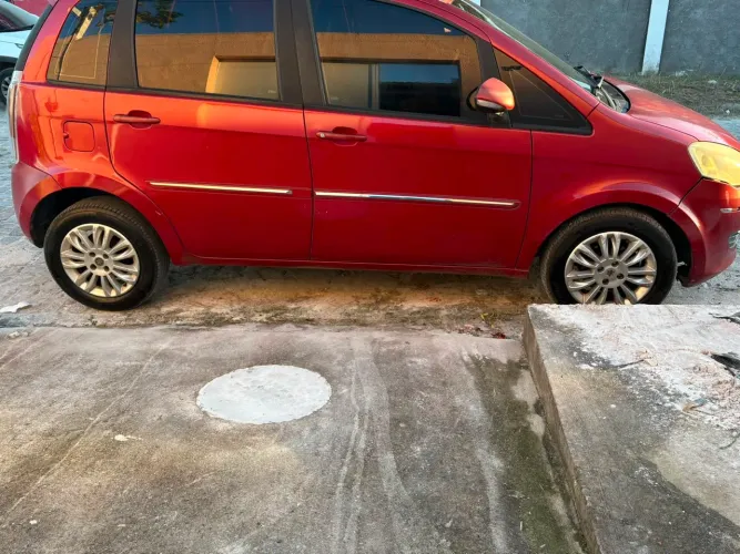 Fiat Idea Essence 1.6 Flex 16V 5P 2012