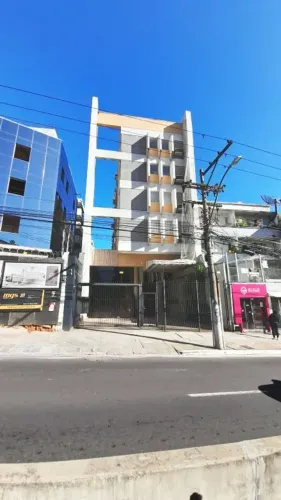 Imóvel para aluguel e venda possui 35 metros quadrados em Petrópolis - Porto Alegre - RS