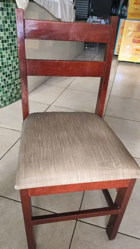 Cadeiras tenho 60 unidades