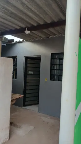 Casa Kitinet em Vila. Proximo Quartel 20