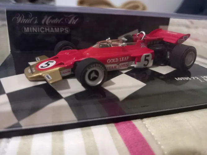 Miniatura F1 Lotus 72 1970 Jochen Rindt 1:43