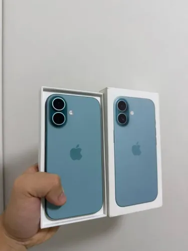 iPhone 16