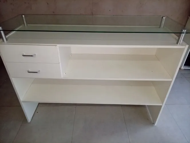 Balcão de recepção de loja