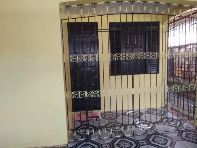 VENDO CASA COM 2 KITNETS - BAIRRO BURITIZAL MACAPÁ