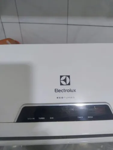 Ar-Condicionado Split Electrolux EcoTurbo 9000 BTUs - 220V (Completo e Higienizado)