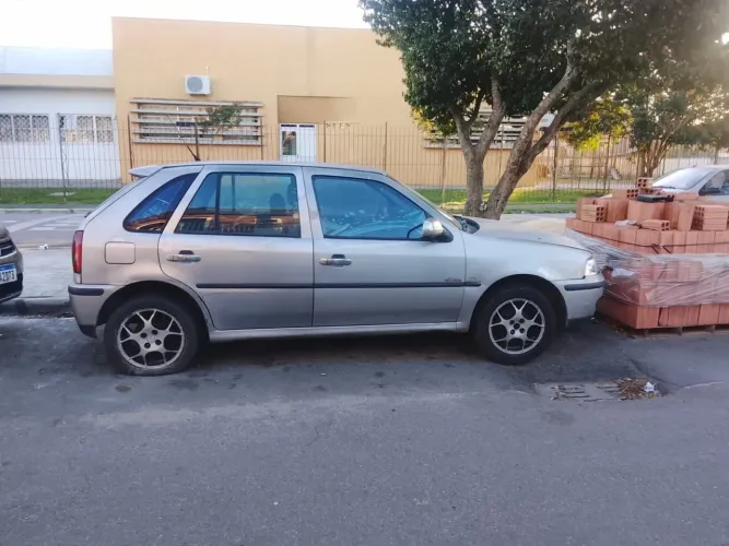 Volkswagen Gol Geração III Ouro 1.0 MI 16V Gasolina Mec. 4P 2001