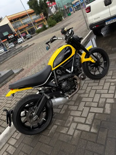 Kawasaki Ninja Ducati Scrambler Titan 