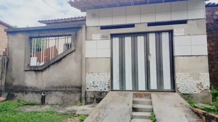 Vendo uma casa no TIBIRI.