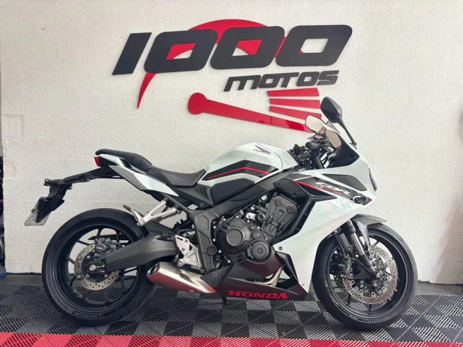 HONDA CBR 650R
