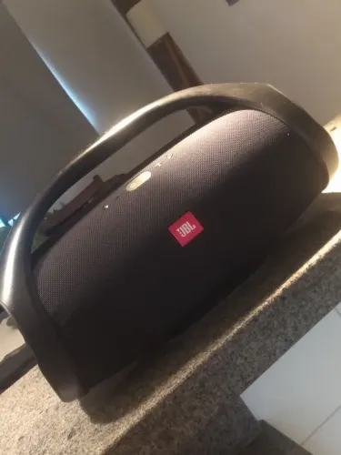 Vendo bombox original jbl