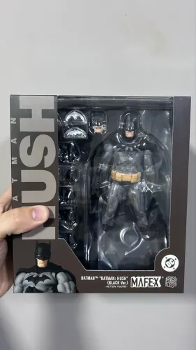 Batman Black Hush Mafex Original - LACRADO