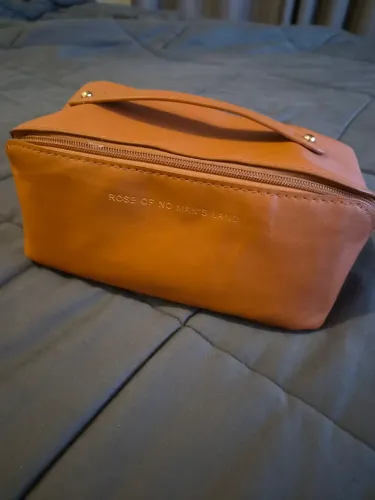 Necessaire