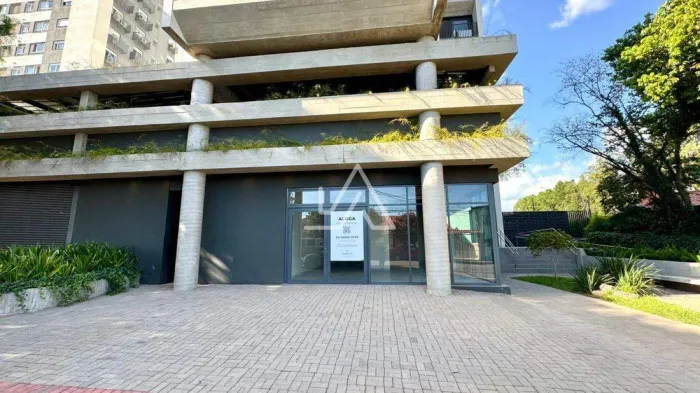 SALA COMERCIAL PROXIMA A ATITUS