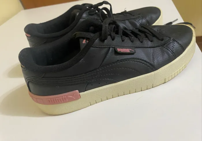 Puma Tênis Jada - Preto e Rosa
