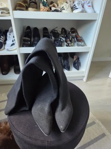 Lote de 11 sapatos. Tamanho 34.