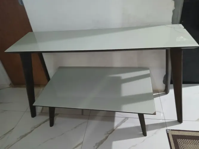 Vendo aparador e mesa