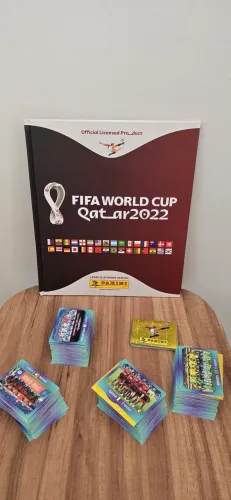 Álbum da Copa 2022 completo