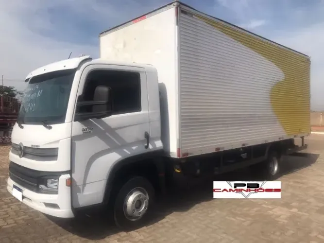 VOLKSWAGEN DELIVERY 9.170 PRIME 2021/2022 COM BAÚ. KM 53.273 (ORIGINAL).