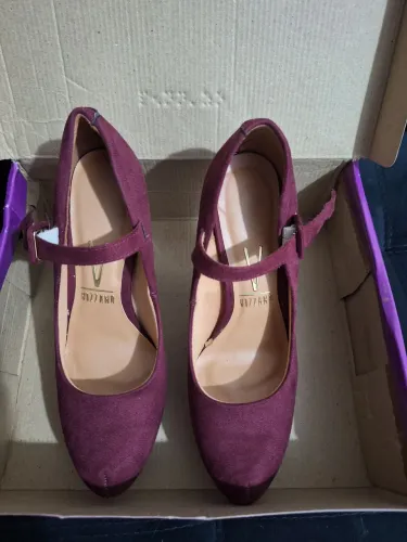 Scarpin seminovo
