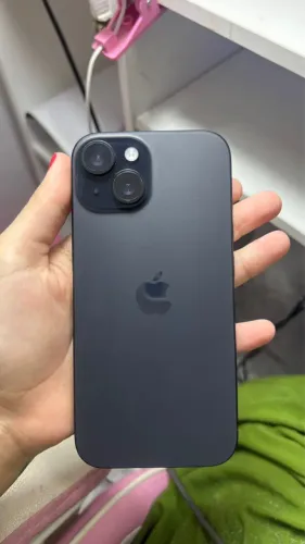iPhone 15