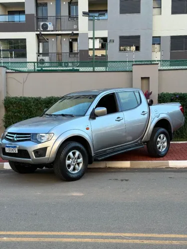Mitsubishi L200 Triton HLS 2.4 Flex 16V CD Mec. 2016