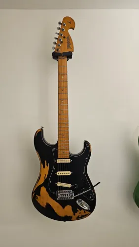 Tagima Stratocaster T-735