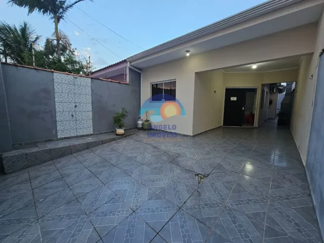 Casa com 2 dormitórios em excelente bairro residencial na cidade de Peruíbe - SP