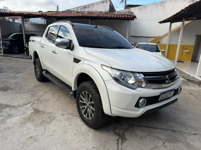 Mitsubishi L200 Triton Sport HPE-S 2.4 CD Dies. AUT 2020