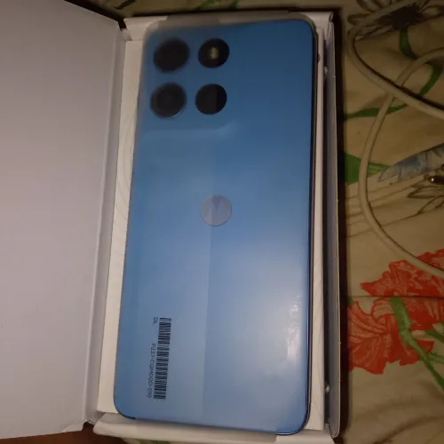 Celular moto g17 ,nunca foi usado novo na caixa ,por apenas 800