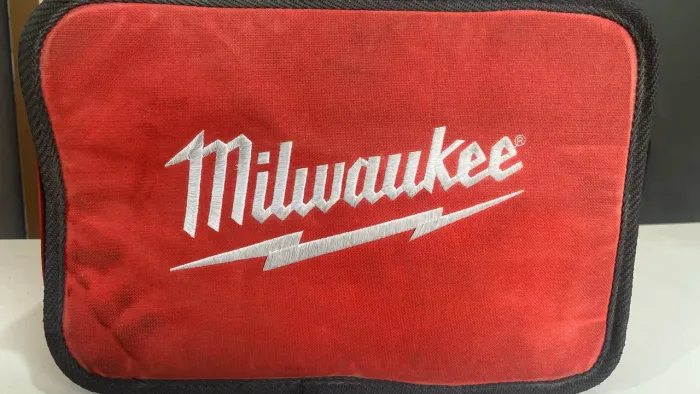 Bolsa milwaukee + carregador
