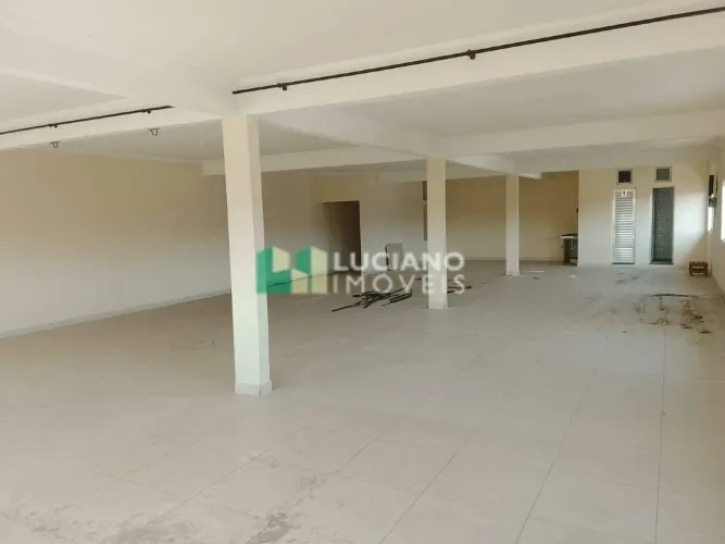 Salão de 70 M², com 1 banheiro - Lagoa/BH