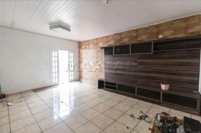 Sobrado Amplo na Av. General Ataliba Leonel, com 3 quartos e 160 metros.