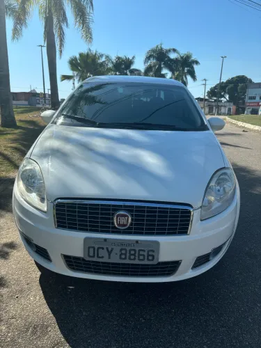 Fiat Linea Essence 1.8 Flex 16V 4P 2012