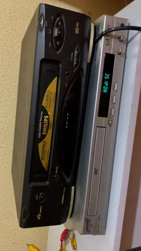 DVD Player SEMP + Vídeo Cassete Philips 4 Cabeças - Funcionando