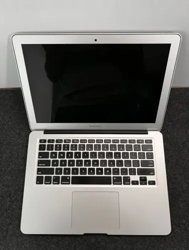MacBook Air (13 polegadas, 2017), 8GB, 128 GB de Armazenamento