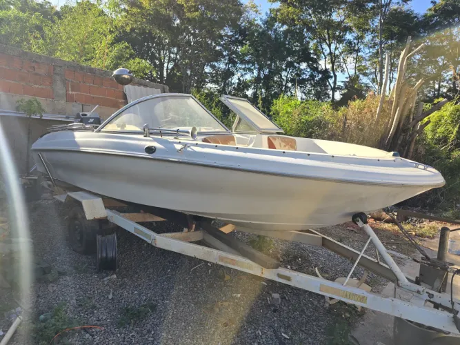 Lancha Bayliner 160