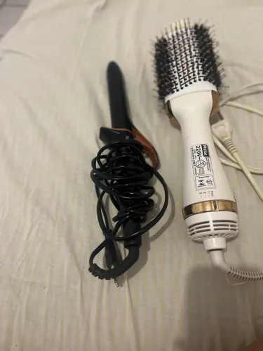 Vende-se. Escola secadora e babyliss