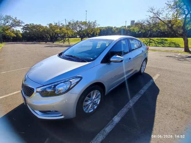 Kia Motors Cerato 1.6 16V Flex Aut. 2016